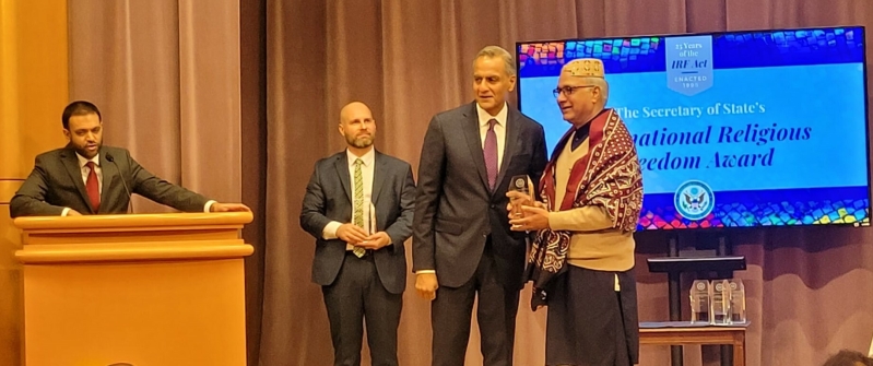 Peter Jacob winning Religious Freedom Award