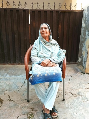 Reshma Bibi, sister of Anwar Kenneth. 