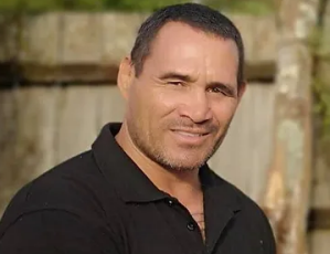 Plans to distribute 5,000 Bibles to prison and hospital chaplaincies in New Zealand, Word of God transformed ex rugby star