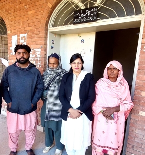 Sufyan Masih (L) with parents and counsel after court hearing in Punjab Province, Pakistan. (Christian Daily International-Morning Star News)