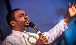 WATCH: Nigerian worship leader Pastor Nathaniel Bassey ministers at Trump’s Inaugural Prayer Breakfast