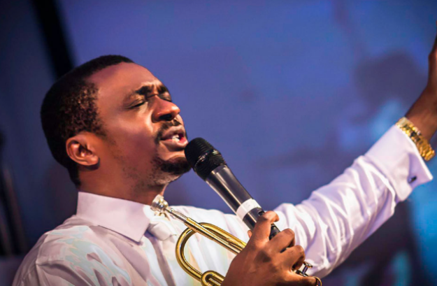 WATCH: Nigerian worship leader Pastor Nathaniel Bassey ministers at Trump’s Inaugural Prayer Breakfast