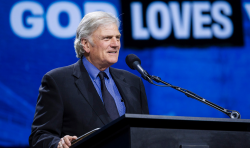 Partnering with thousands of churches, Franklin and Will Graham to hold evangelistic events on five continents in 2025