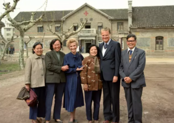 37 years ago, Billy Graham came to China for the first time