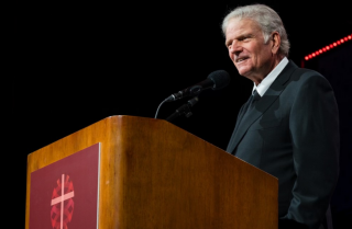 'Only God can solve this': Franklin Graham meets Zelenskyy, calls for prayer at Berlin congress