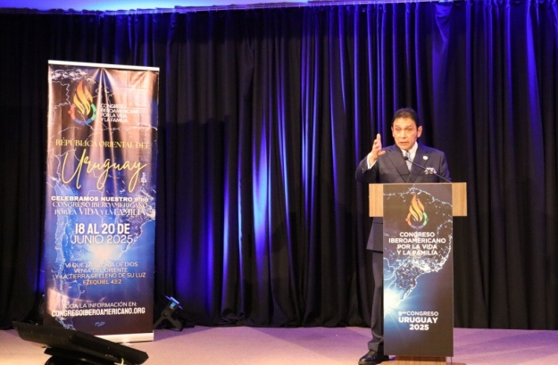 Aarón Lara to Ibero-American Congress of Life & Family: 'The world is in darkness, but you and I are the light of Jesus'
