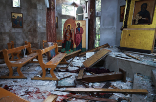 Suicide bombing kills 25 people on outskirts of Damascus, Syria