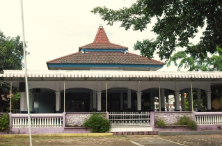 Muslim mob disrupts Christian retreat in Indonesia