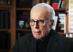 John MacArthur hospitalized with pneumonia; church asks for prayers