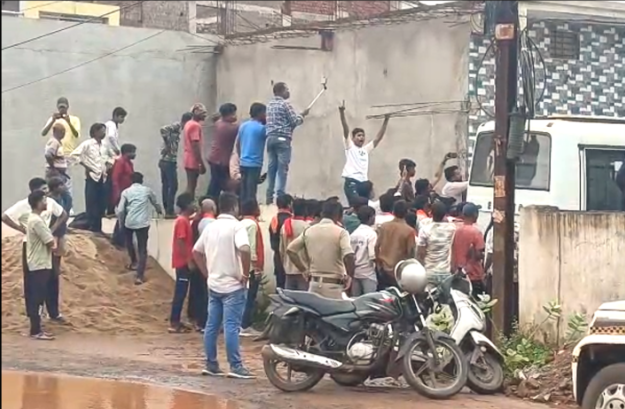 Pastors beaten in custody after arrests in India