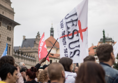 Prague March for Jesus draws crowds of hundreds with British evangelist Daniel Chand preaching the gospel