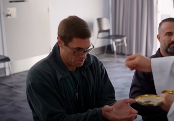 Viral video shows Australian father forgiving children’s killer inside prison, sharing prayer and communion