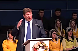 Russian court imprisons pastor for statement on Ukraine war