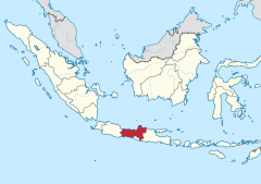 Officials, Muslims halt church construction in Indonesia
