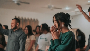 Pew study maps global stages of religious decline, beginning with drop in worship service attendance