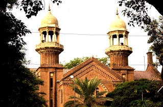 Christian woman in Pakistan accused of blasphemy wins bail