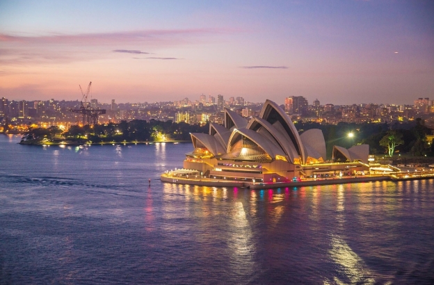 More than a million Australians attend church weekly, latest research finds