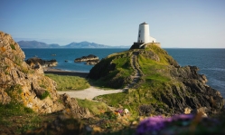 Faith in Wales report 2025 highlights social action by churches