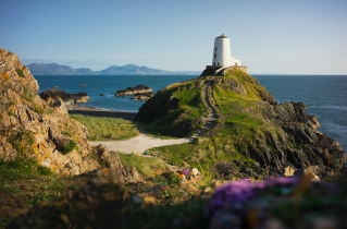 Faith in Wales report 2025 highlights social action by churches