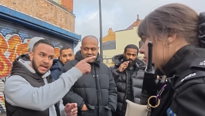 Police officer praised for defending right to preach in Muslim area