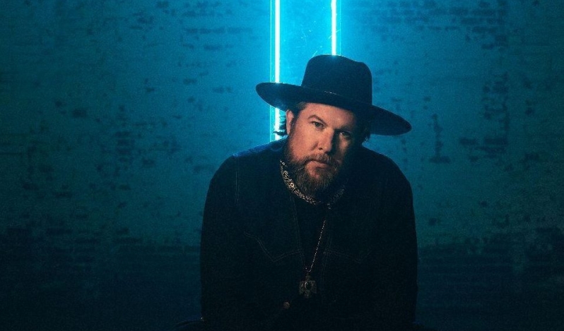 Zach Williams releases deluxe 'Jesus Loves' album with Thomas Rhett