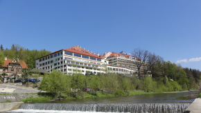 Unexpected hotel renovation forces European Leadership Forum to look for a new 2027 site