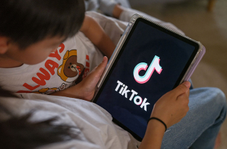 More than half of young people in Germany favor a social media ban, survey finds