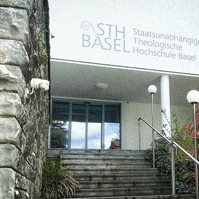 Swiss theology school STH Basel loses accreditation, begins work on new application
